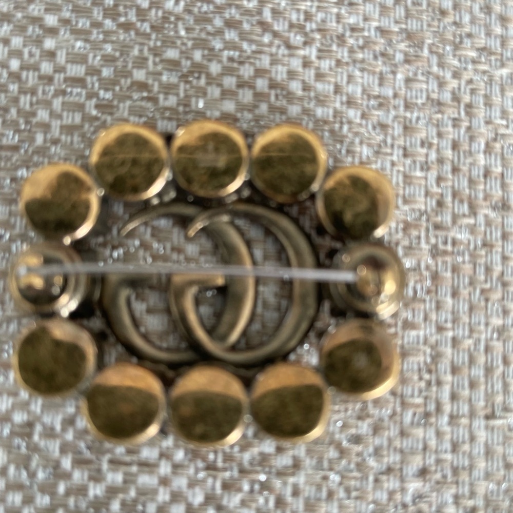 GUCCI Double GG Logo Crystal Aged Goldtone Brooch New with Box, Dustbag - Picture 5 of 9